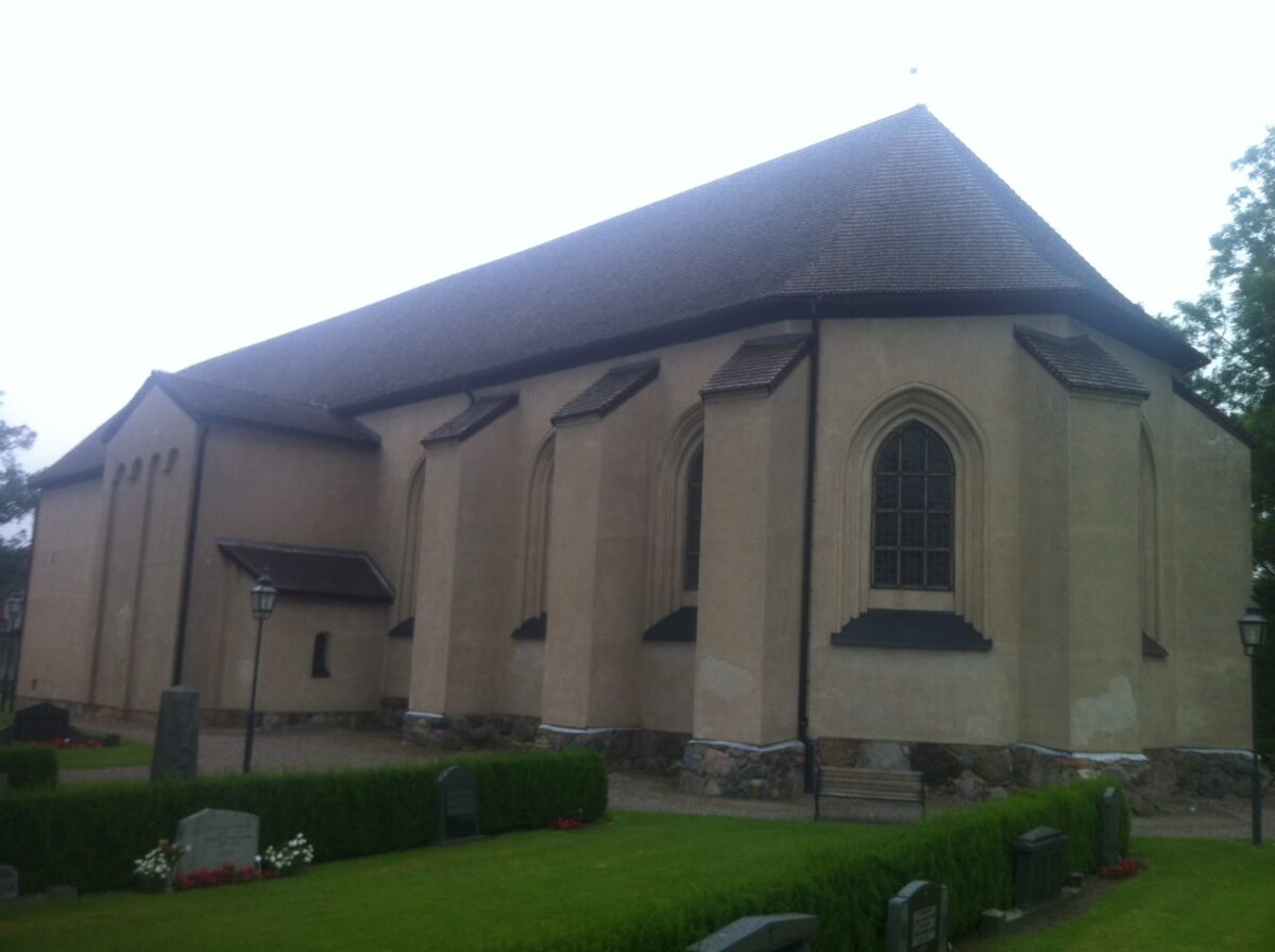 Askeby kyrka-bild-1